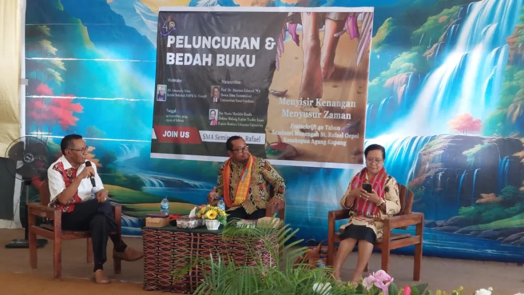 Rayakan Pancawindu, Seminari St. Rafael Oepoi Luncurkan dan Bedah Antologi Memori
